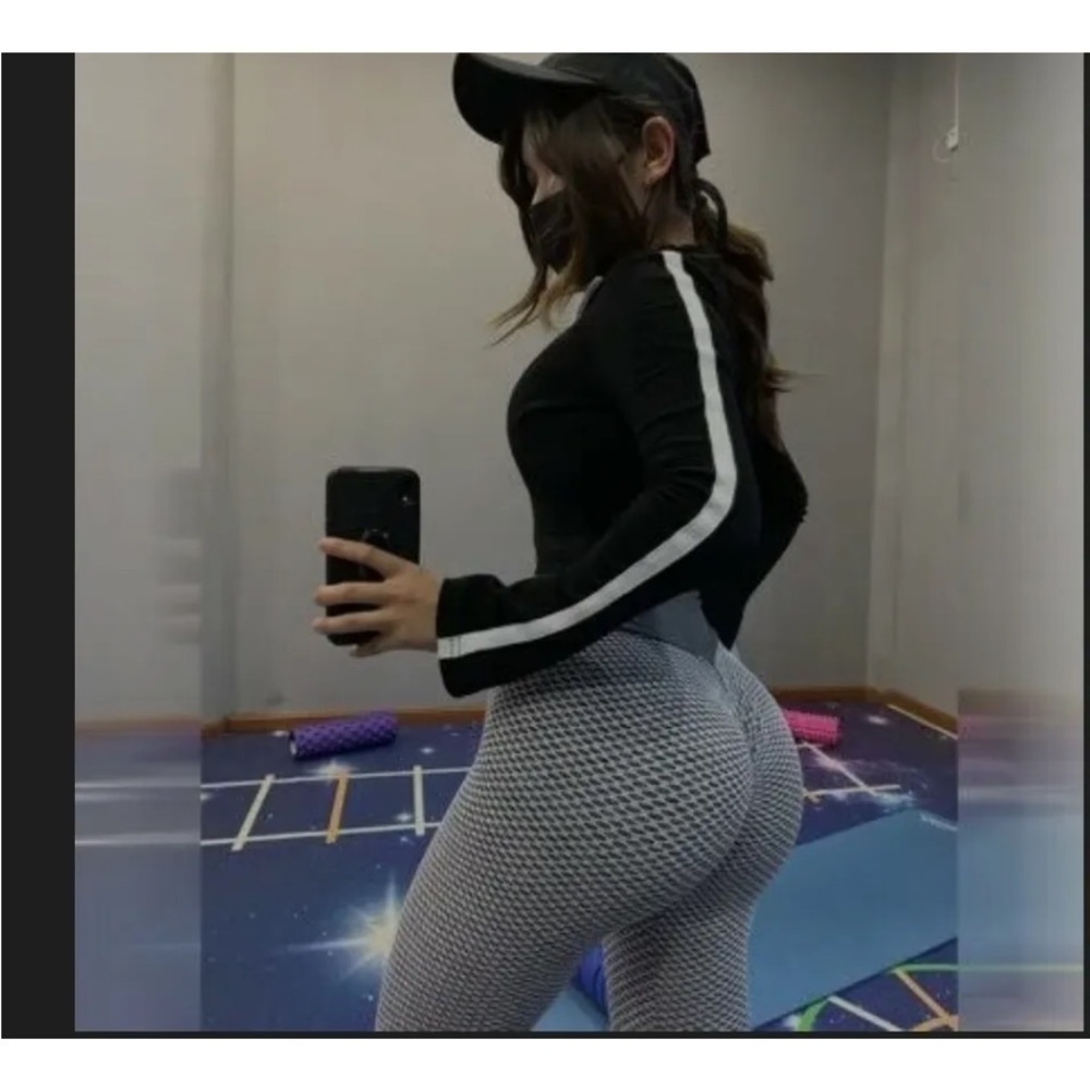 Grey leggings small scrunch butt‎